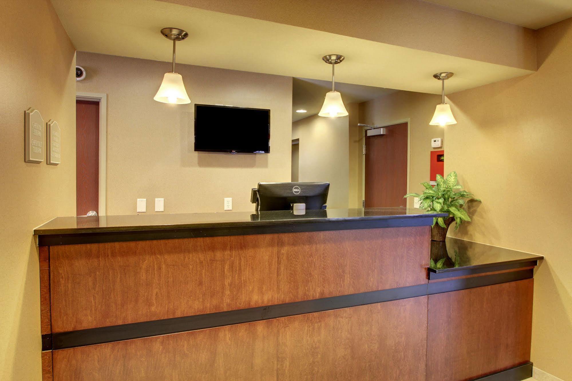 Cobblestone Inn & Suites - Hartington Exterior photo